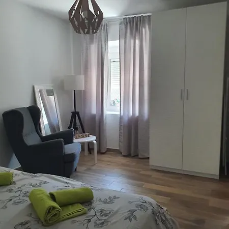 Apartment Manu Pula